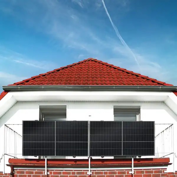 Priwatt-priBalcony-Duo-600W-Wechselrichter-5m-Schukokabel